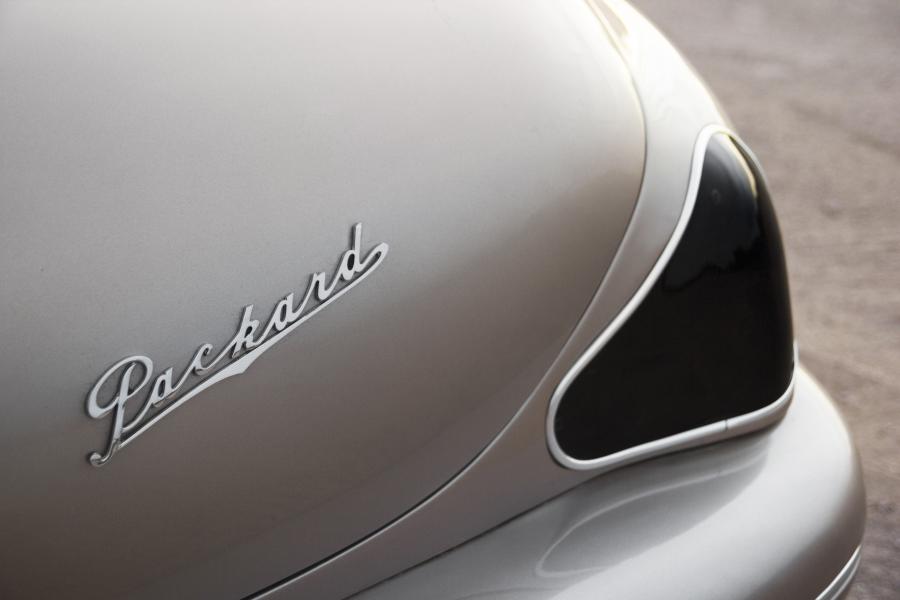 Логотип Packard Twelve Concept 1999 года  (фото 12 из 38)